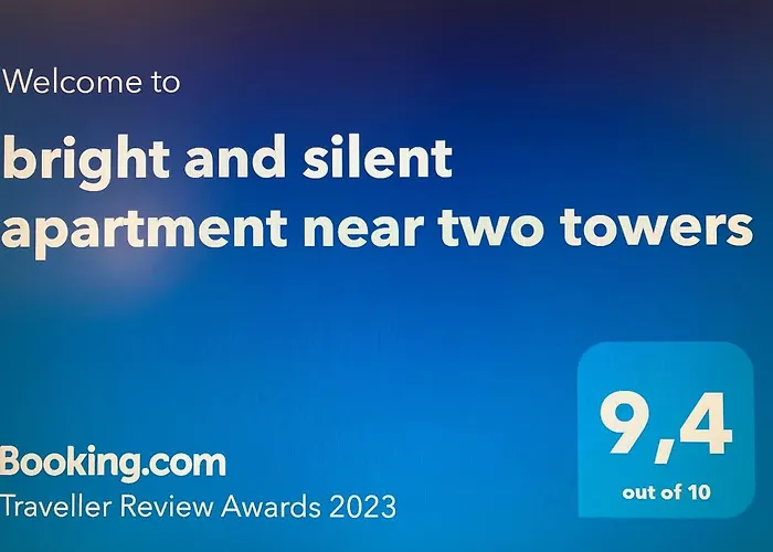 아파트 Bright And Silent Near Two Towers