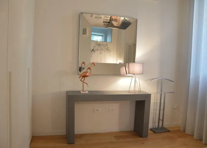 Bright And Silent Near Two Towers شقة بولونيا